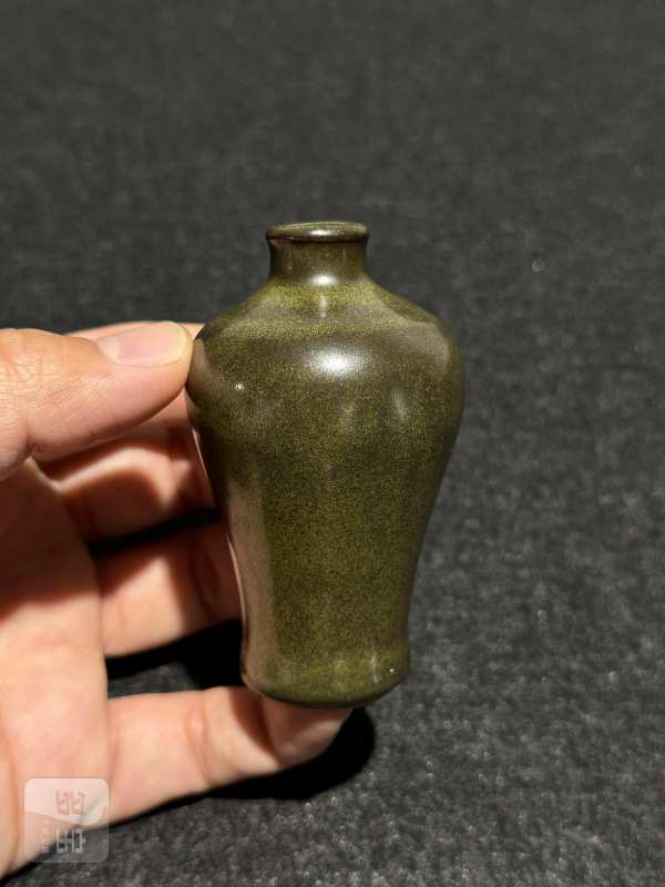 清乾隆 茶叶末釉小梅瓶 - 图2